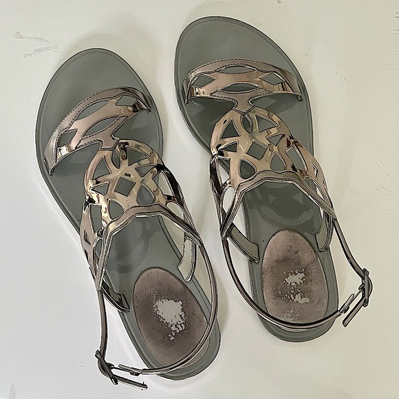 Stuart Weitzman Gelfisher Sandals in Metallic Graphite - Picture 2 of 16